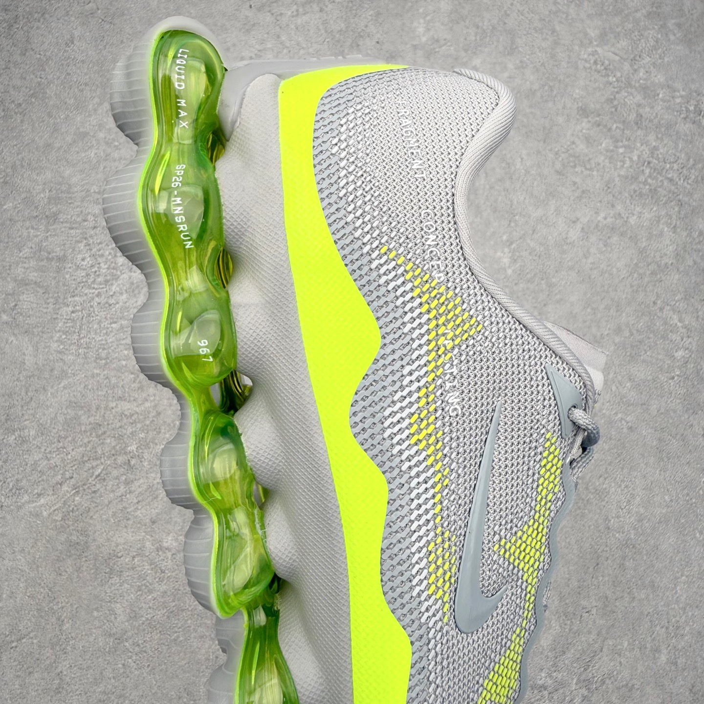 NK AIR LIQUID MAX 2026S 毒箭蛙新款气垫跑步鞋 Liquid Max 传承四十年 