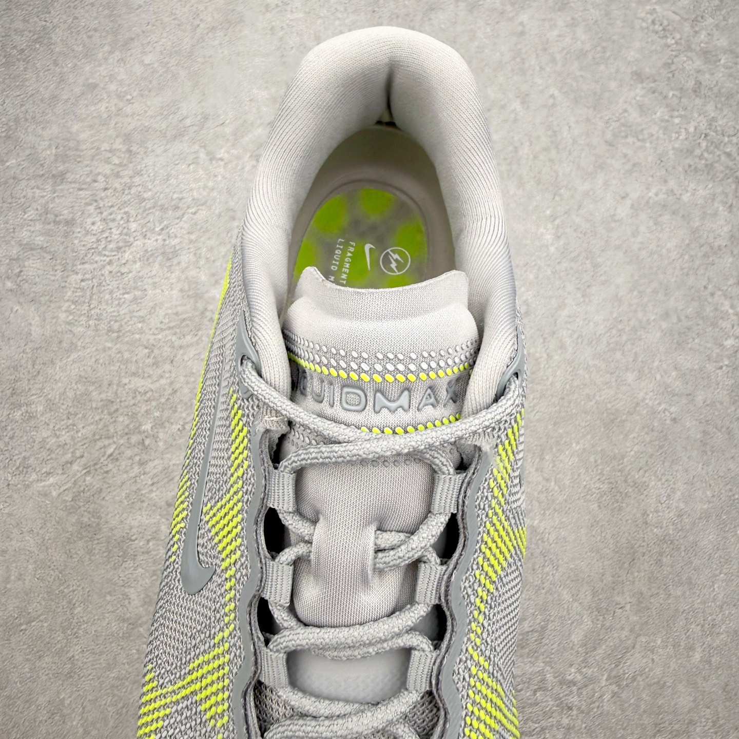 NK AIR LIQUID MAX 2026S 毒箭蛙新款气垫跑步鞋 Liquid Max 传承四十年 