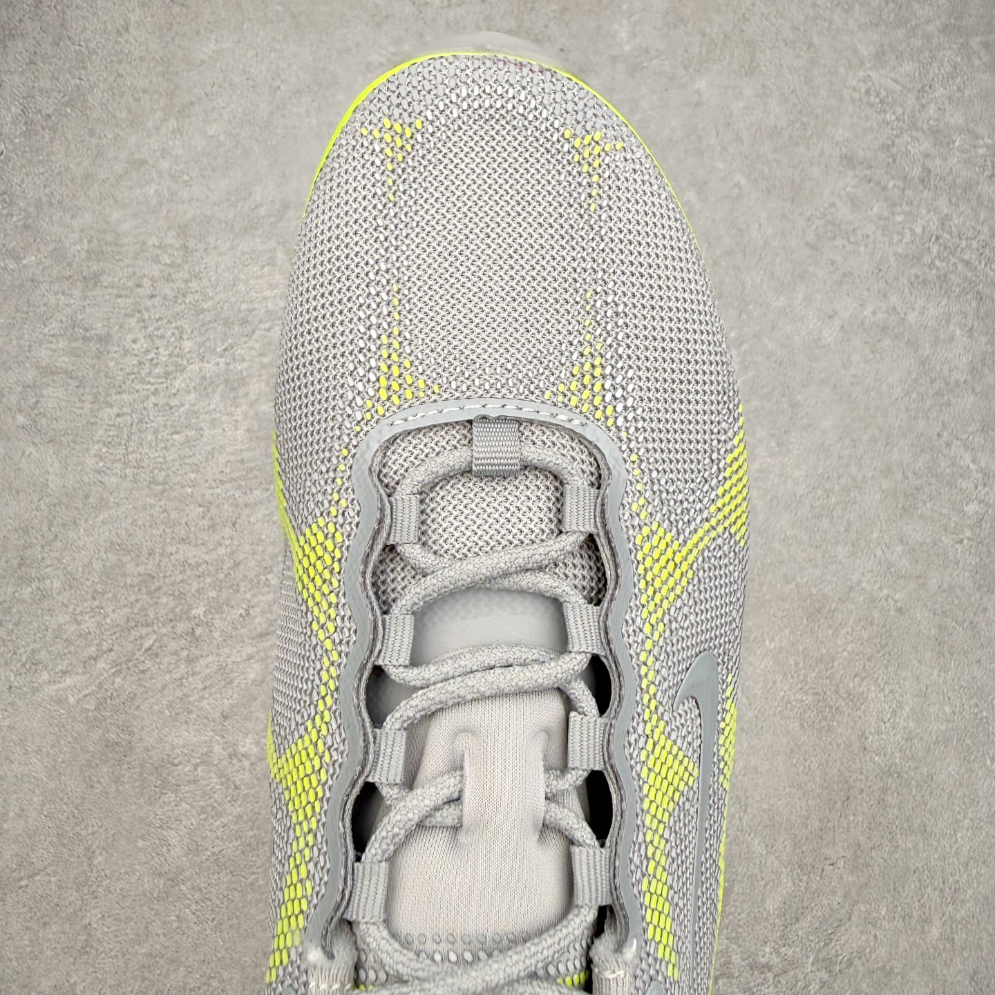 NK AIR LIQUID MAX 2026S 毒箭蛙新款气垫跑步鞋 Liquid Max 传承四十年 