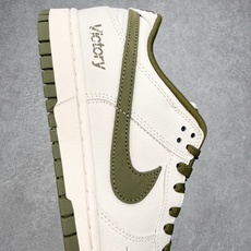 #YC纯原 NK Dunk Low 劲松绿 WG0319-146 此款摒弃了高饱和度的张扬,选择了一种沉 #YC纯原 NK Dunk Low 劲松绿 WG0319-146 此款摒弃了高饱和度的张扬,选择了一种沉