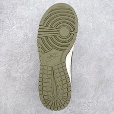 #YC纯原 NK Dunk Low 劲松绿 WG0319-146 此款摒弃了高饱和度的张扬,选择了一种沉 #YC纯原 NK Dunk Low 劲松绿 WG0319-146 此款摒弃了高饱和度的张扬,选择了一种沉