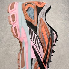 Reebok Premier Road Ultra 舒适 低帮跑步鞋 男女同款 从健身到街头,从不循规蹈 Reebok Premier Road Ultra 舒适 低帮跑步鞋 男女同款 从健身到街头,从不循规蹈