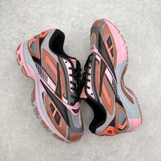 Reebok Premier Road Ultra 舒适 低帮跑步鞋 男女同款 从健身到街头,从不循规蹈 Reebok Premier Road Ultra 舒适 低帮跑步鞋 男女同款 从健身到街头,从不循规蹈