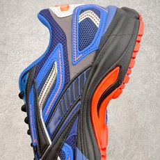 Reebok Premier Road Ultra 舒适 低帮跑步鞋 男女同款 从健身到街头,从不循规蹈 Reebok Premier Road Ultra 舒适 低帮跑步鞋 男女同款 从健身到街头,从不循规蹈