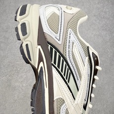 Reebok Premier Road Ultra 舒适 低帮跑步鞋 男女同款 从健身到街头,从不循规蹈 Reebok Premier Road Ultra 舒适 低帮跑步鞋 男女同款 从健身到街头,从不循规蹈