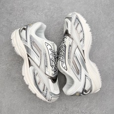 Reebok Premier Road Ultra 舒适 低帮跑步鞋 男女同款 从健身到街头,从不循规蹈 Reebok Premier Road Ultra 舒适 低帮跑步鞋 男女同款 从健身到街头,从不循规蹈