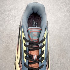 Reebok Premier Road Ultra 舒适 低帮跑步鞋 男女同款 从健身到街头,从不循规蹈 Reebok Premier Road Ultra 舒适 低帮跑步鞋 男女同款 从健身到街头,从不循规蹈