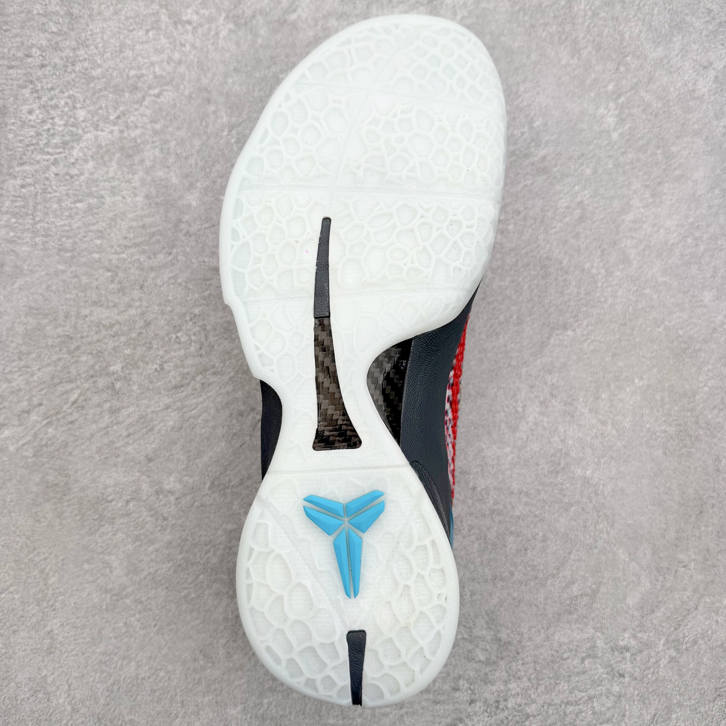 ＃灭世海外版 NK Zoom Kobe 6 Protro 科比六代 好莱坞鸳鸯 DD2305-003 纯
