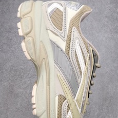 Reebok Premier Road Ultra 舒适 低帮跑步鞋 男女同款 从健身到街头,从不循规蹈 Reebok Premier Road Ultra 舒适 低帮跑步鞋 男女同款 从健身到街头,从不循规蹈