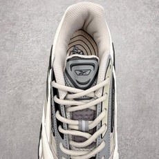 Reebok Premier Road Ultra 舒适 低帮跑步鞋 男女同款 从健身到街头,从不循规蹈 Reebok Premier Road Ultra 舒适 低帮跑步鞋 男女同款 从健身到街头,从不循规蹈