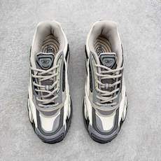 Reebok Premier Road Ultra 舒适 低帮跑步鞋 男女同款 从健身到街头,从不循规蹈 Reebok Premier Road Ultra 舒适 低帮跑步鞋 男女同款 从健身到街头,从不循规蹈
