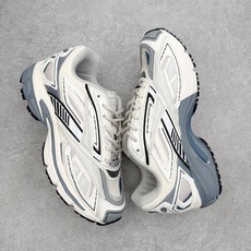 Reebok Premier Road Ultra 舒适 低帮跑步鞋 男女同款 从健身到街头,从不循规蹈 Reebok Premier Road Ultra 舒适 低帮跑步鞋 男女同款 从健身到街头,从不循规蹈