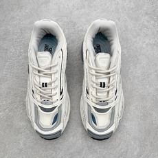Reebok Premier Road Ultra 舒适 低帮跑步鞋 男女同款 从健身到街头,从不循规蹈 Reebok Premier Road Ultra 舒适 低帮跑步鞋 男女同款 从健身到街头,从不循规蹈
