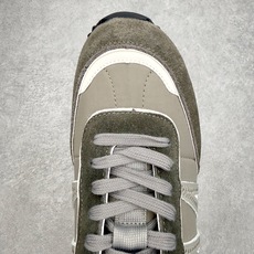 Moncler盟可睐 Pacey 麂皮圆头系带低帮生活休闲鞋 MONCLER(盟可睐)是一个以专业户外运 Moncler盟可睐 Pacey 麂皮圆头系带低帮生活休闲鞋 MONCLER(盟可睐)是一个以专业户外运