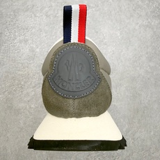 Moncler盟可睐 Pacey 麂皮圆头系带低帮生活休闲鞋 MONCLER(盟可睐)是一个以专业户外运 Moncler盟可睐 Pacey 麂皮圆头系带低帮生活休闲鞋 MONCLER(盟可睐)是一个以专业户外运