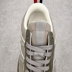 Moncler盟可睐 Pacey 麂皮圆头系带低帮生活休闲鞋 MONCLER(盟可睐)是一个以专业户外运 Moncler盟可睐 Pacey 麂皮圆头系带低帮生活休闲鞋 MONCLER(盟可睐)是一个以专业户外运