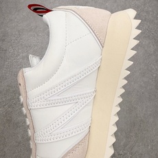 Moncler盟可睐 Pacey 麂皮圆头系带低帮生活休闲鞋 MONCLER(盟可睐)是一个以专业户外运 Moncler盟可睐 Pacey 麂皮圆头系带低帮生活休闲鞋 MONCLER(盟可睐)是一个以专业户外运