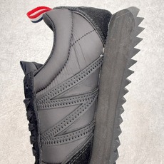 Moncler盟可睐 Pacey 麂皮圆头系带低帮生活休闲鞋 MONCLER(盟可睐)是一个以专业户外运 Moncler盟可睐 Pacey 麂皮圆头系带低帮生活休闲鞋 MONCLER(盟可睐)是一个以专业户外运