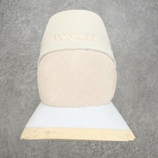 Moncler盟可睐 Pacey 麂皮圆头系带低帮生活休闲鞋 MONCLER(盟可睐)是一个以专业户外运 Moncler盟可睐 Pacey 麂皮圆头系带低帮生活休闲鞋 MONCLER(盟可睐)是一个以专业户外运