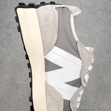 New Balance MS327 NB新百伦系列复古休闲运动慢跑鞋 以更纯粹的复古风格设计打造的全新造 New Balance MS327 NB新百伦系列复古休闲运动慢跑鞋 以更纯粹的复古风格设计打造的全新造
