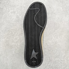 Golden Goose Super-Star GGDB 小脏鞋休闲时尚板鞋 设计有一种不修边幅的酷感 Golden Goose Super-Star GGDB 小脏鞋休闲时尚板鞋 设计有一种不修边幅的酷感