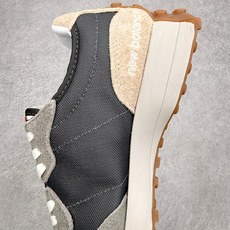 New Balance MS327 NB新百伦系列复古休闲运动慢跑鞋 以更纯粹的复古风格设计打造的全新造 New Balance MS327 NB新百伦系列复古休闲运动慢跑鞋 以更纯粹的复古风格设计打造的全新造