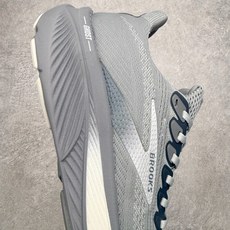 Brooks布鲁克斯 Ghost 幽灵17代马拉松舒适百搭防滑耐磨低帮跑步鞋 Brooks 四大跑鞋之一 Brooks布鲁克斯 Ghost 幽灵17代马拉松舒适百搭防滑耐磨低帮跑步鞋 Brooks 四大跑鞋之一