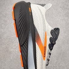 Brooks布鲁克斯 Ghost 幽灵17代马拉松舒适百搭防滑耐磨低帮跑步鞋 Brooks 四大跑鞋之一 Brooks布鲁克斯 Ghost 幽灵17代马拉松舒适百搭防滑耐磨低帮跑步鞋 Brooks 四大跑鞋之一