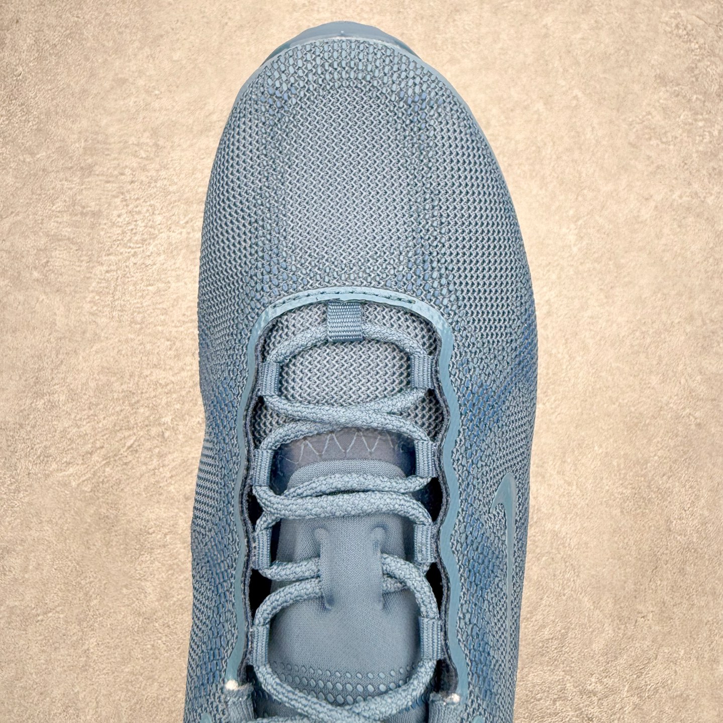 NK AIR LIQUID MAX 2026S 毒箭蛙新款气垫跑步鞋 Liquid Max 传承四十年 