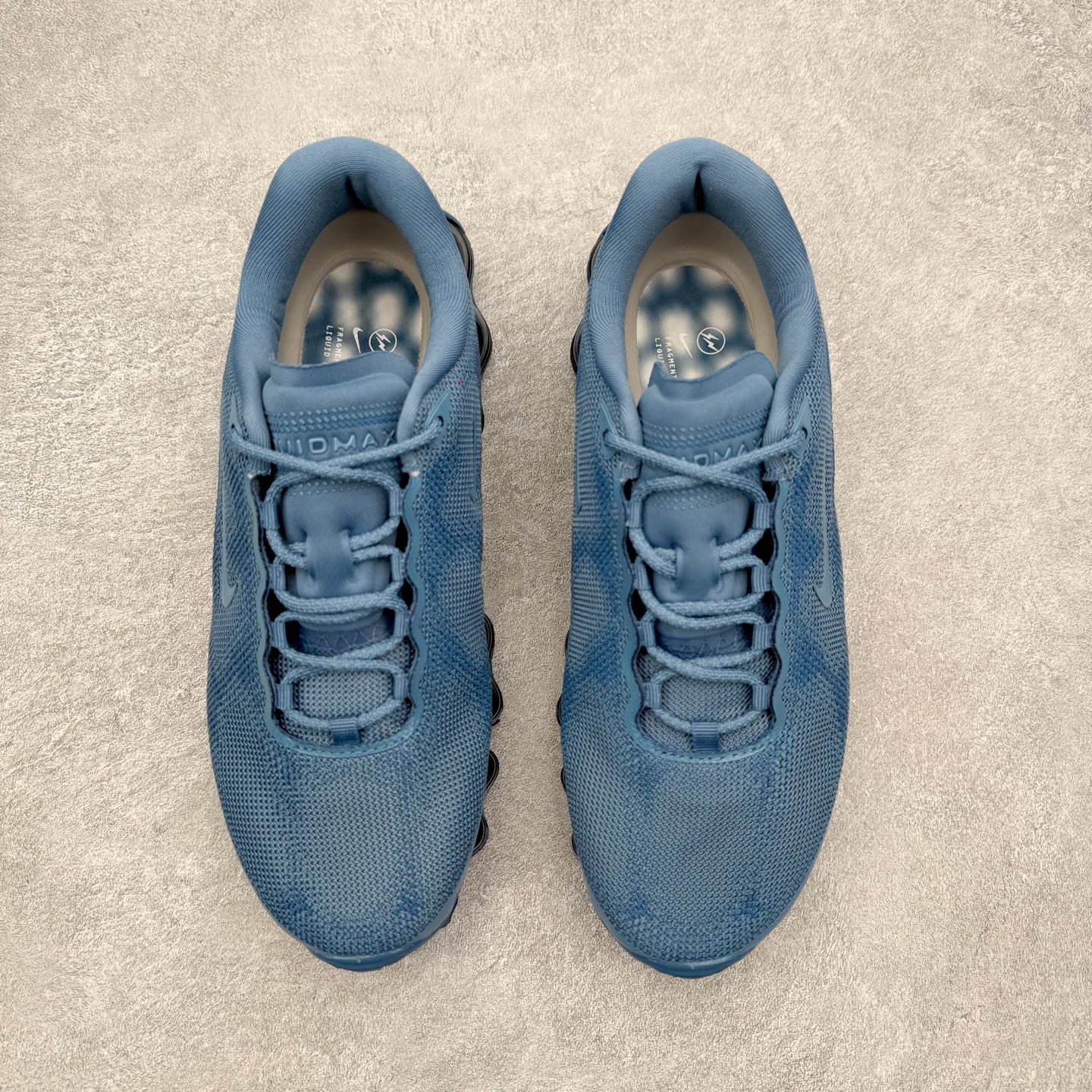 NK AIR LIQUID MAX 2026S 毒箭蛙新款气垫跑步鞋 Liquid Max 传承四十年 