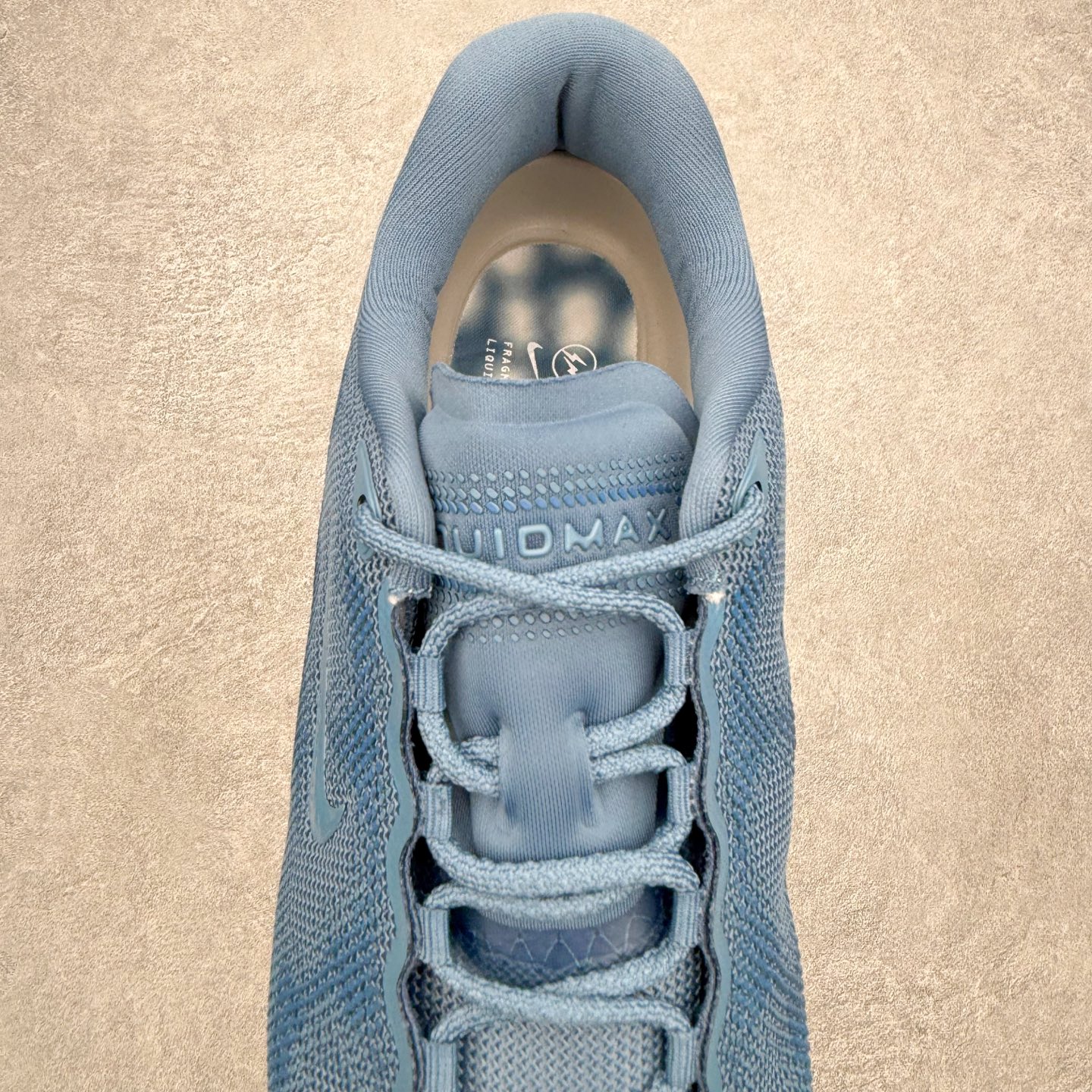 NK AIR LIQUID MAX 2026S 毒箭蛙新款气垫跑步鞋 Liquid Max 传承四十年 