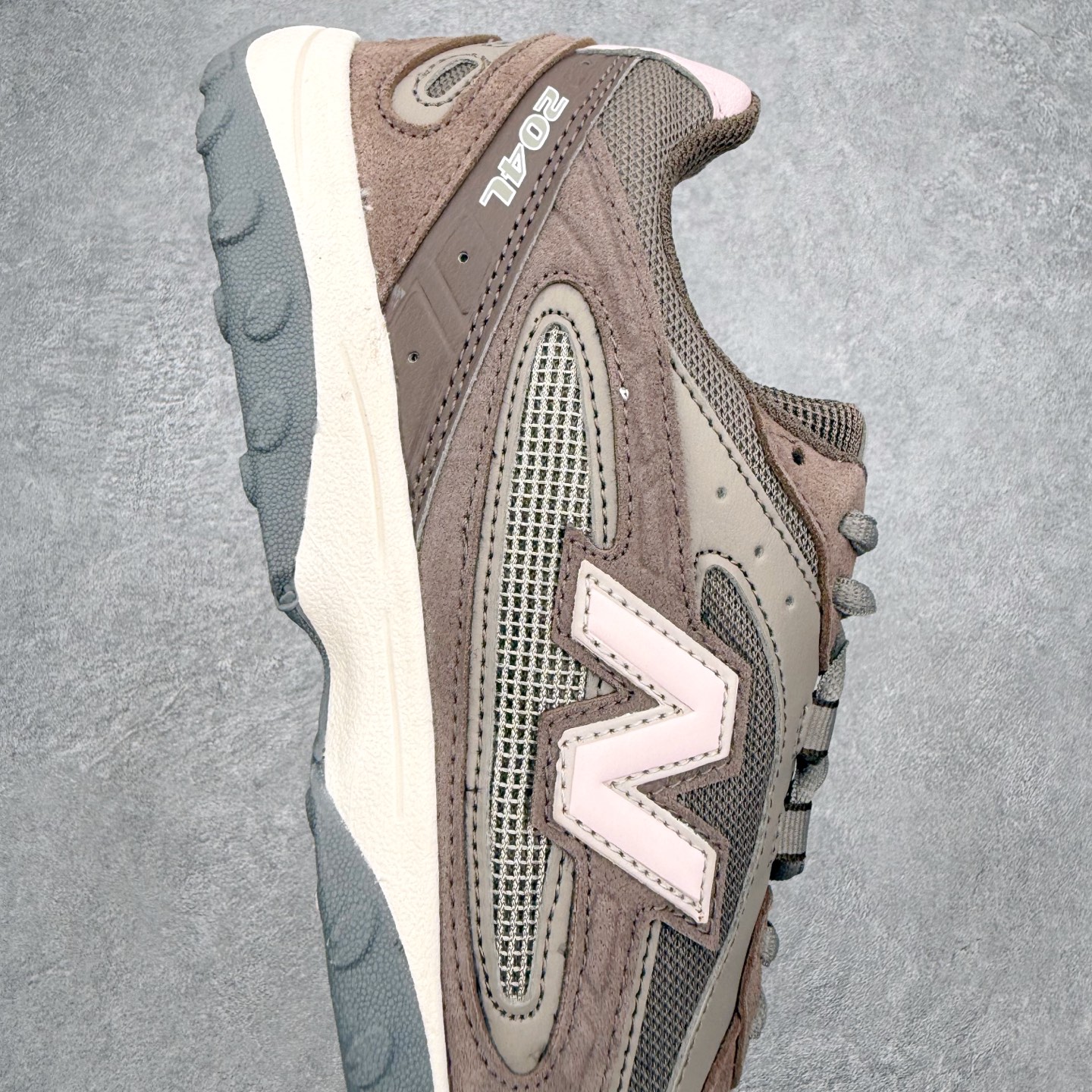 New Balance NB204L 舒适百搭耐磨轻便低帮 生活休闲鞋 男女同款 尺码：36 37 37