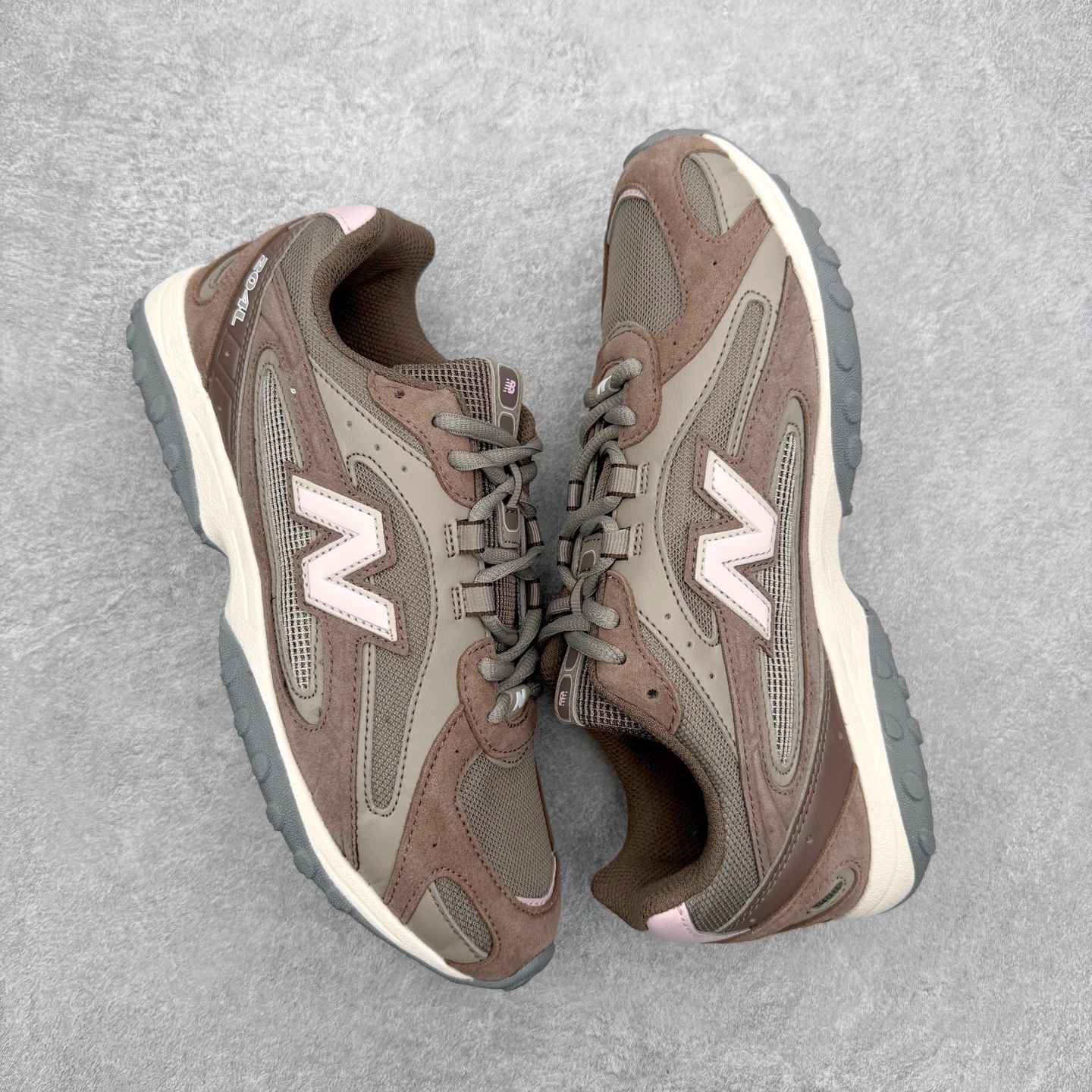 New Balance NB204L 舒适百搭耐磨轻便低帮 生活休闲鞋 男女同款 尺码：36 37 37