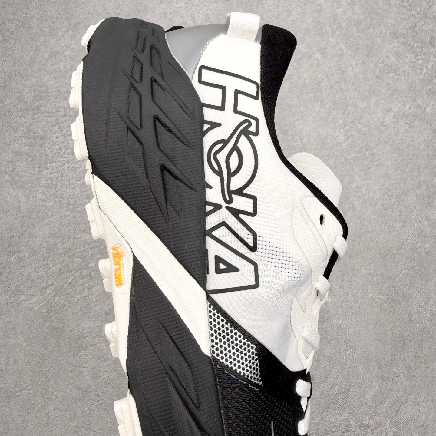 HOKA ONE ONE SPEEDGOAT 4 舒适百搭低帮 越野跑步鞋 男女同款 HOKA ONE 