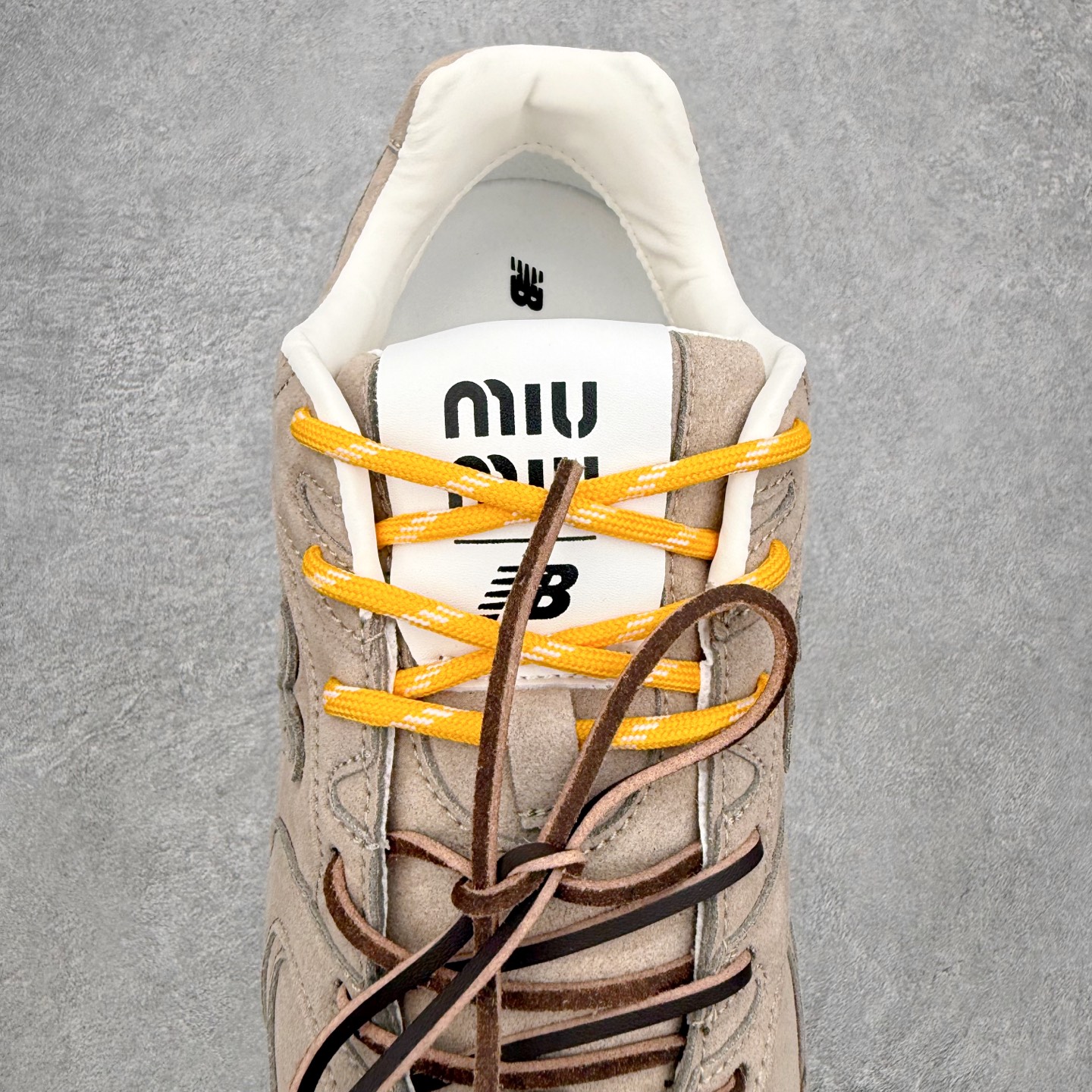 MiuMiu x New Balance NB530 SL 缪缪联名系列低帮经典复古休闲运动鞋 近几年运
