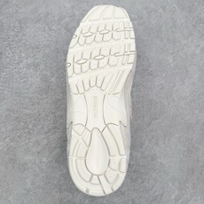 MiuMiu x New Balance NB530 SL 缪缪联名系列低帮经典复古休闲运动鞋 近几年运 MiuMiu x New Balance NB530 SL 缪缪联名系列低帮经典复古休闲运动鞋 近几年运