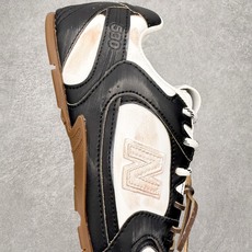 MiuMiu x New Balance NB530 SL 缪缪联名系列低帮经典复古休闲运动鞋 近几年运 MiuMiu x New Balance NB530 SL 缪缪联名系列低帮经典复古休闲运动鞋 近几年运