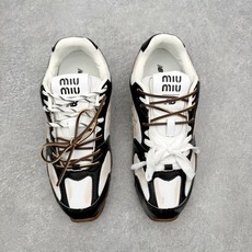 MiuMiu x New Balance NB530 SL 缪缪联名系列低帮经典复古休闲运动鞋 近几年运 MiuMiu x New Balance NB530 SL 缪缪联名系列低帮经典复古休闲运动鞋 近几年运