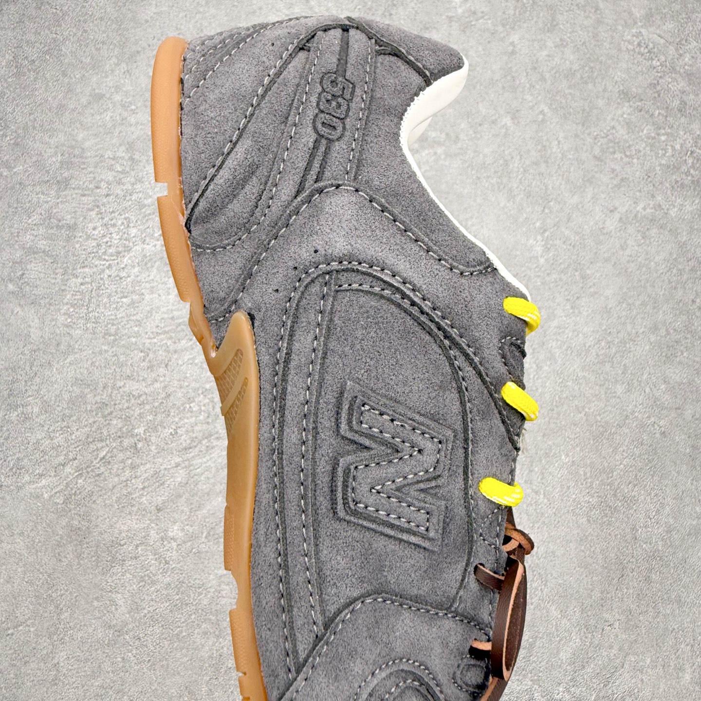 MiuMiu x New Balance NB530 SL 缪缪联名系列低帮经典复古休闲运动鞋 近几年运
