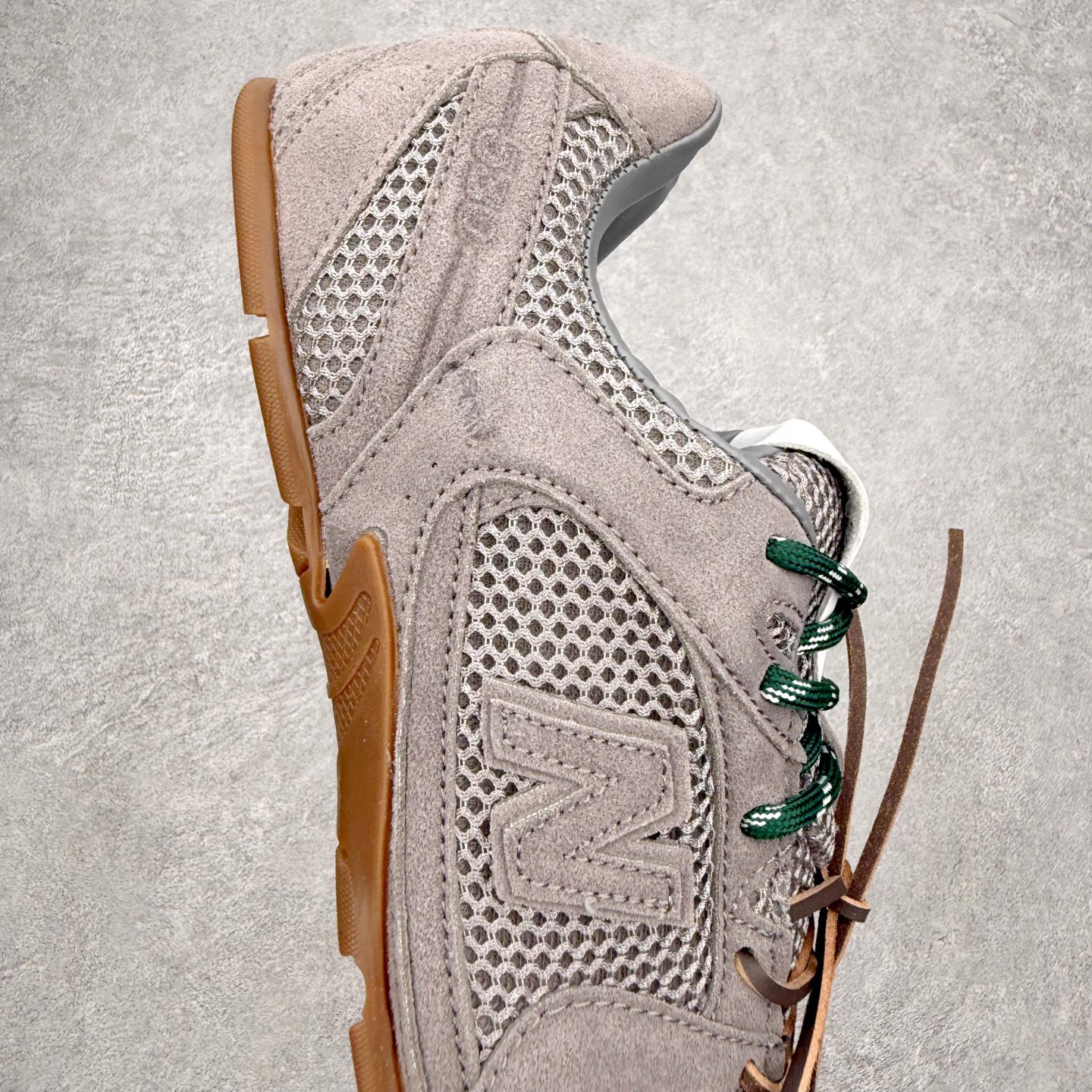MiuMiu x New Balance NB530 SL 缪缪联名系列低帮经典复古休闲运动鞋 近几年运