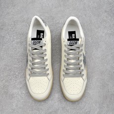 Golden Goose Super-Star GGDB 小脏鞋休闲时尚板鞋 设计有一种不修边幅的酷感 Golden Goose Super-Star GGDB 小脏鞋休闲时尚板鞋 设计有一种不修边幅的酷感