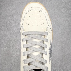 Golden Goose Super-Star GGDB 小脏鞋休闲时尚板鞋 设计有一种不修边幅的酷感 Golden Goose Super-Star GGDB 小脏鞋休闲时尚板鞋 设计有一种不修边幅的酷感