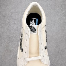 Vans Sk8-Low Reissue Sf 白蛇范斯复古休闲硫化帆布鞋鞋款以SK8-Low鞋身为蓝本 Vans Sk8-Low Reissue Sf 白蛇范斯复古休闲硫化帆布鞋鞋款以SK8-Low鞋身为蓝本