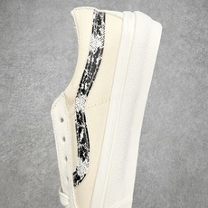 Vans Sk8-Low Reissue Sf 白蛇范斯复古休闲硫化帆布鞋鞋款以SK8-Low鞋身为蓝本 Vans Sk8-Low Reissue Sf 白蛇范斯复古休闲硫化帆布鞋鞋款以SK8-Low鞋身为蓝本