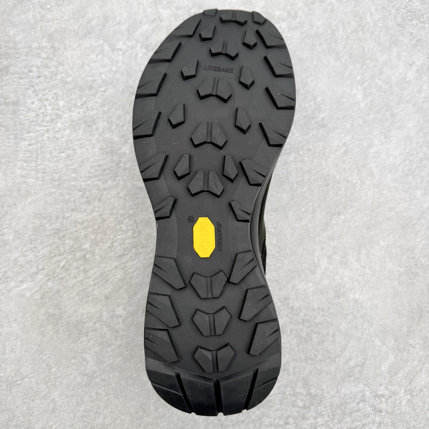 Arcteryx Kopec GTX 始祖鸟户外防水透气低帮徒步登山鞋 Arcteryx中文名始祖鸟，加