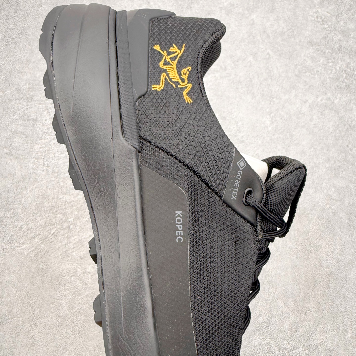 Arcteryx Kopec GTX 始祖鸟户外防水透气低帮徒步登山鞋 Arcteryx中文名始祖鸟，加