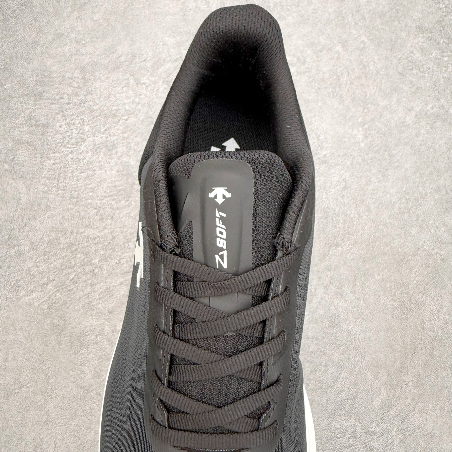 迪桑特DESCENTE Run Step Z-FOAM缓震 轻盈舒适柔软透气 低帮 休闲城市通勤 跑步鞋