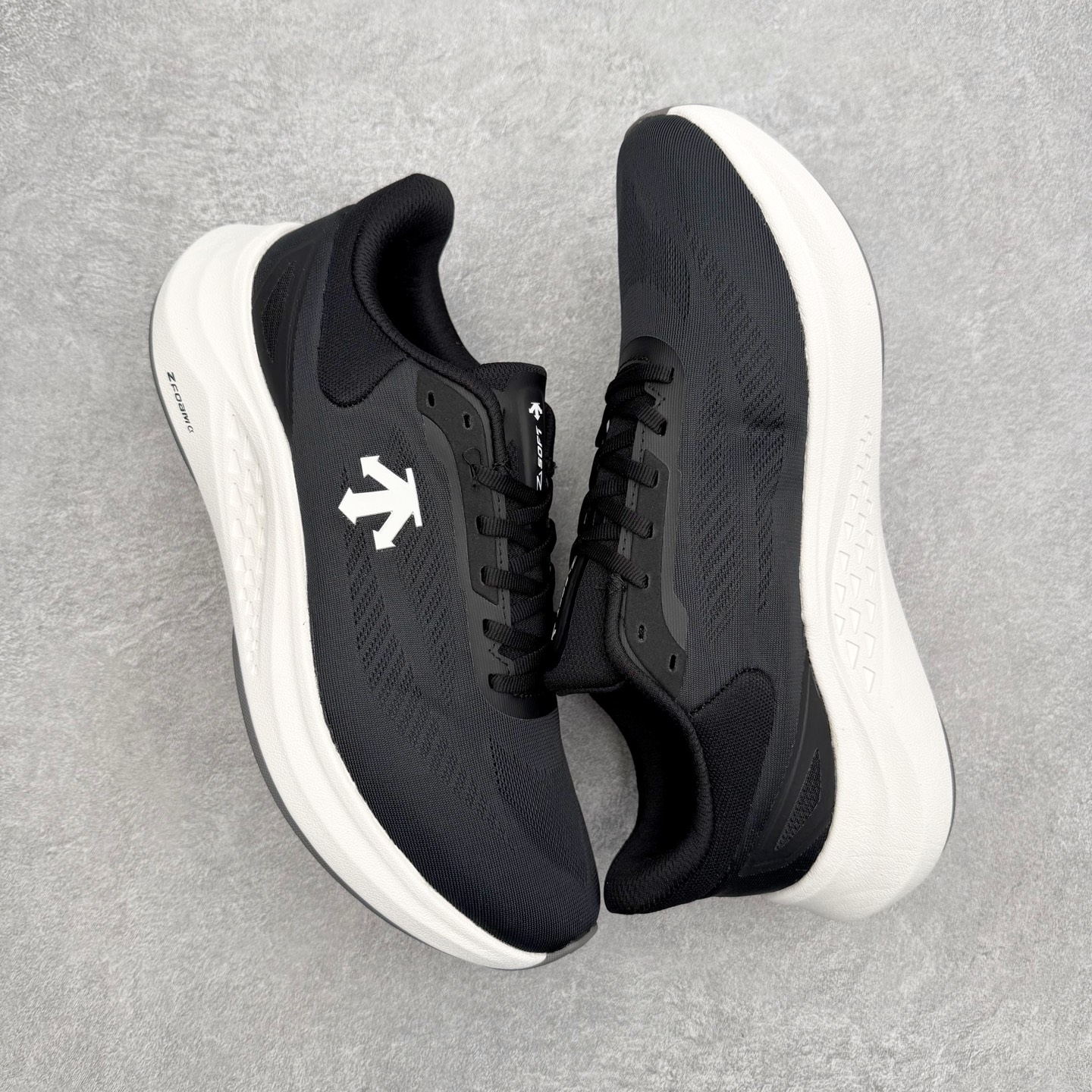 迪桑特DESCENTE Run Step Z-FOAM缓震 轻盈舒适柔软透气 低帮 休闲城市通勤 跑步鞋