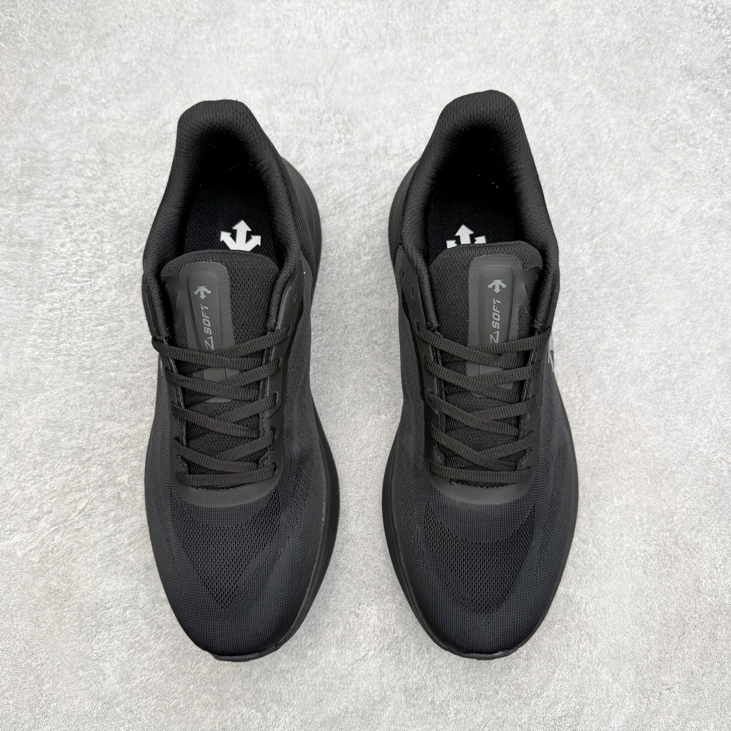 迪桑特DESCENTE Run Step Z-FOAM缓震 轻盈舒适柔软透气 低帮 休闲城市通勤 跑步鞋