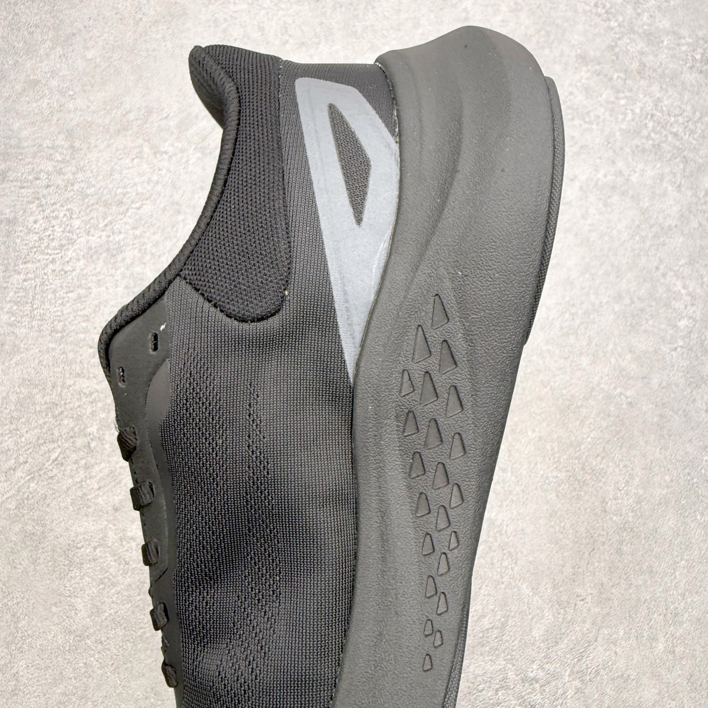 迪桑特DESCENTE Run Step Z-FOAM缓震 轻盈舒适柔软透气 低帮 休闲城市通勤 跑步鞋